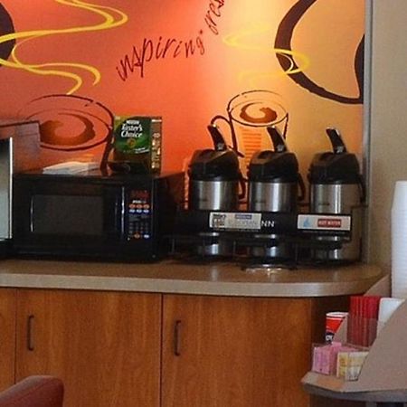 Red Roof Inn San Antonio Airport Экстерьер фото