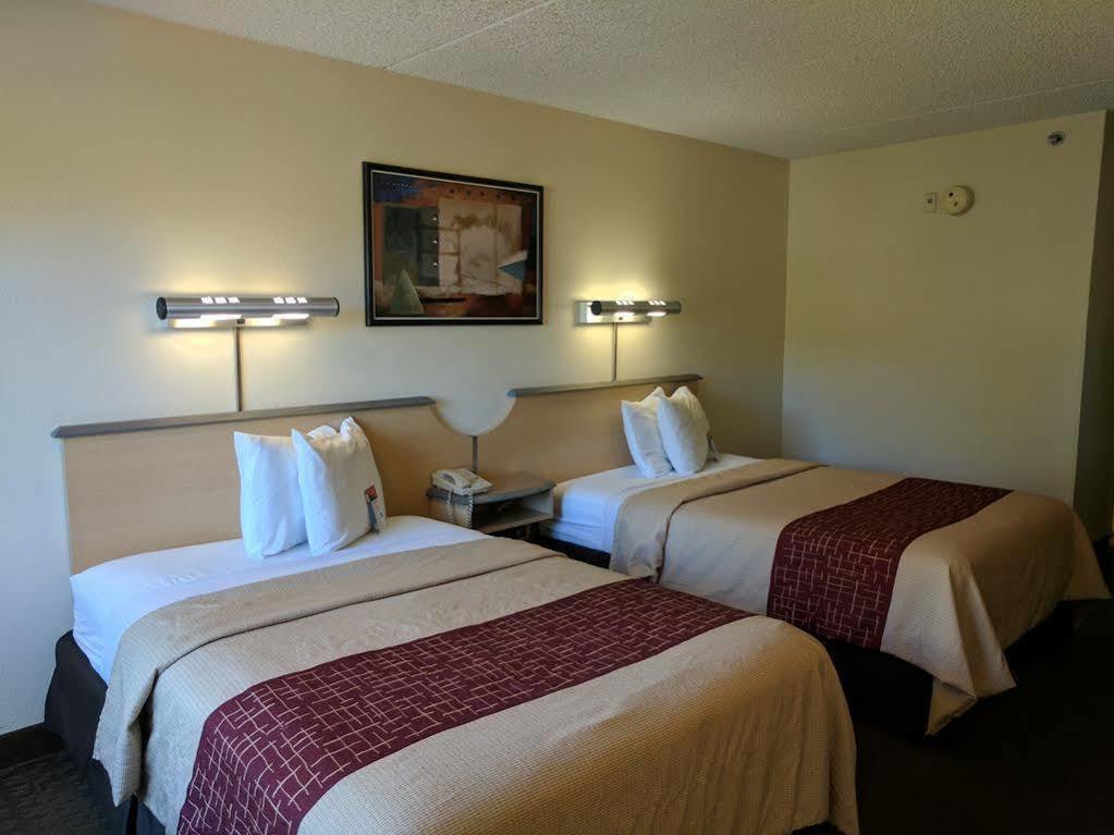 Red Roof Inn San Antonio Airport Экстерьер фото