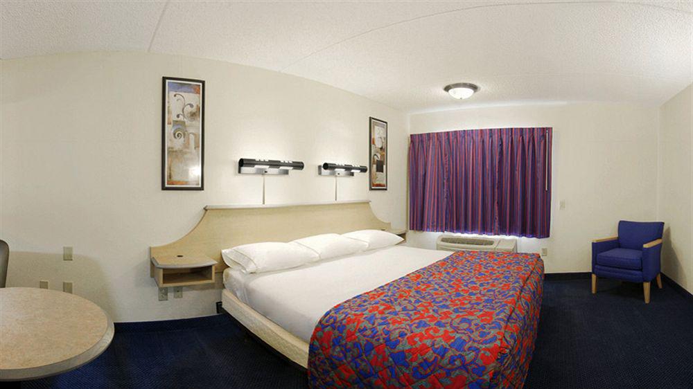 Red Roof Inn San Antonio Airport Экстерьер фото